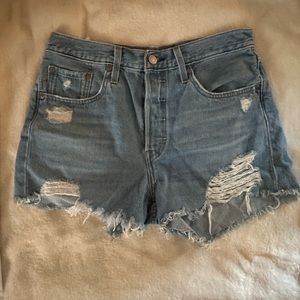 Levi’s 501 jean shorts- Size 8